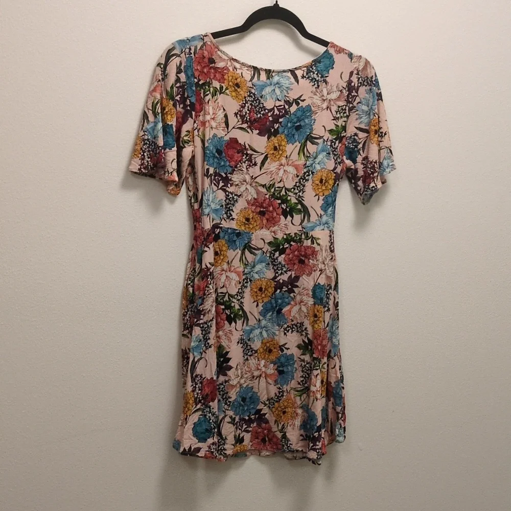 Chic MNG Casuals Floral Mini Dress - Effortless Elegance - Fun - Flirty - EUC - Picture 7 of 11